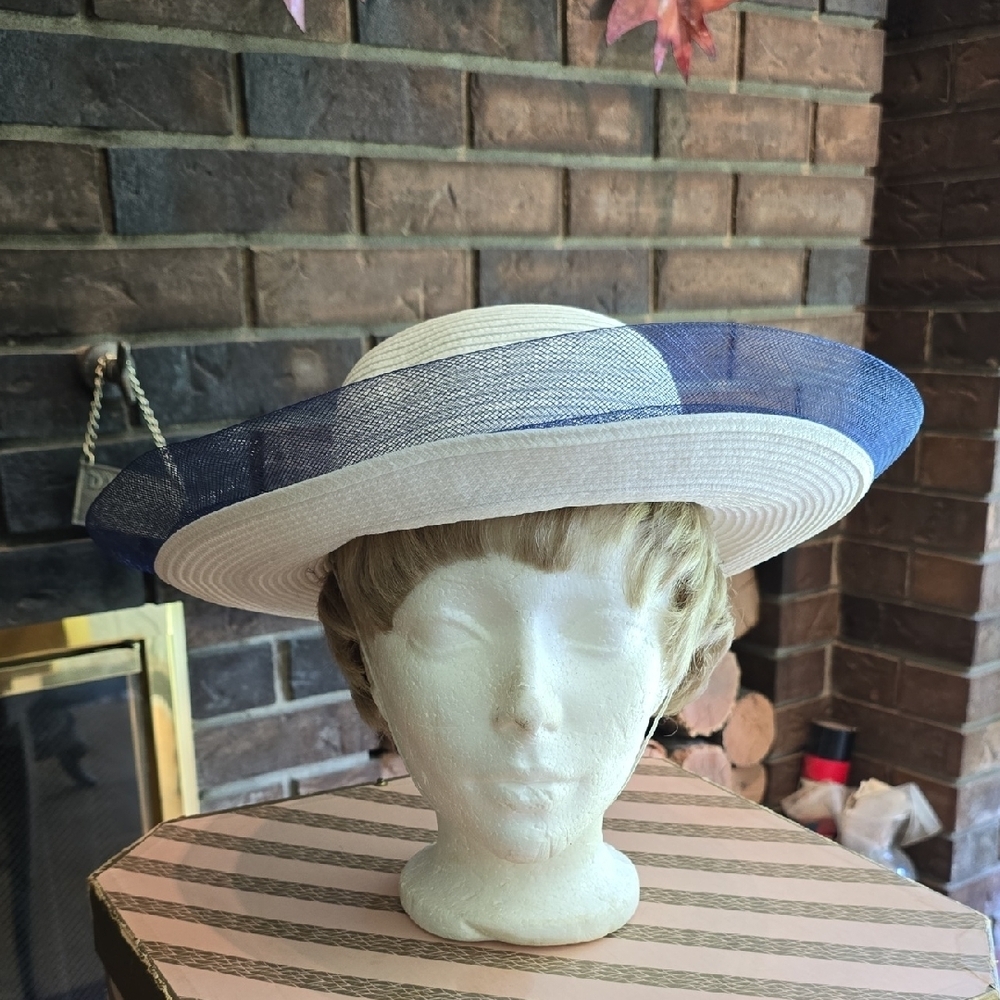 Vintage White and Royal Blue Wide-Brim Hat + Vintage Hat Box​​ - Picture 3 of 10